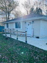 6712 Grove Rd in Clinton, OH - Building Photo