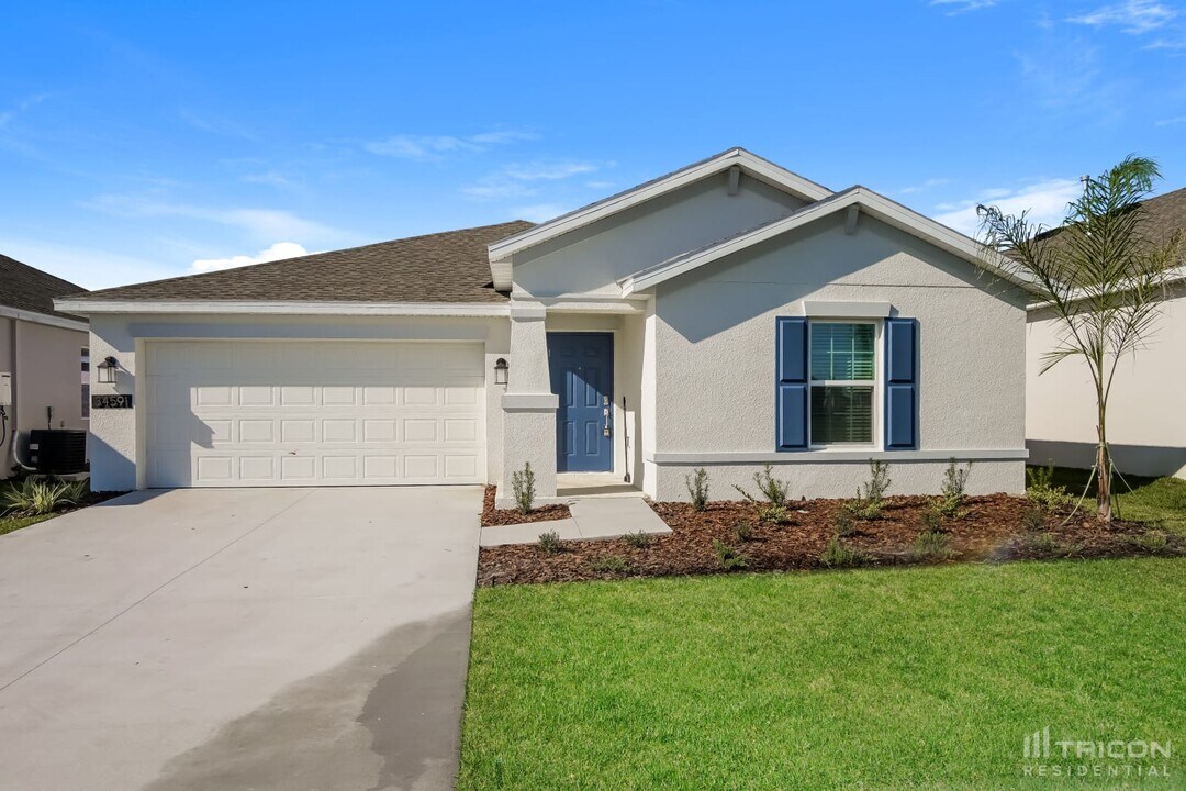 34591 Shellback St in Leesburg, FL - Building Photo