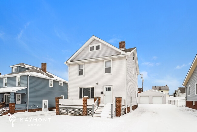 9607 Park Heights Ave in Garfield Heights, OH - Foto de edificio - Building Photo