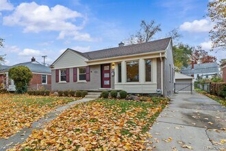 4516 Robinwood Ave in Royal Oak, MI - Building Photo - Building Photo