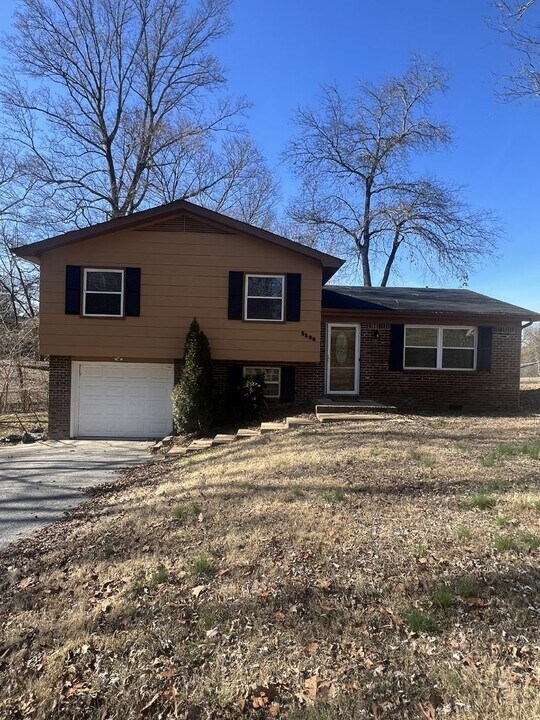 5899 Stonewall Dr in Harrison, TN - Building Photo