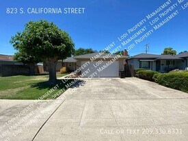 823 S California St in Lodi, CA - Building Photo