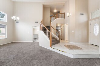 9924 Barrier Reef Dr in Las Vegas, NV - Foto de edificio - Building Photo