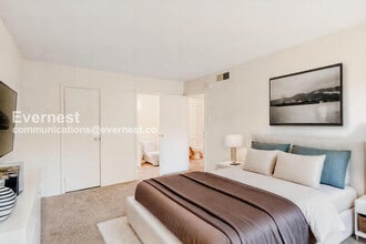 2241 Sedgwick St in Petersburg, VA - Foto de edificio - Building Photo