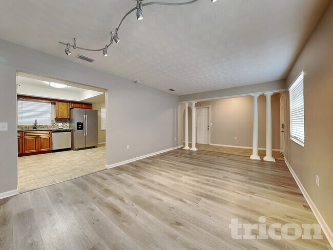 806 Bills Cir in Brandon, FL - Building Photo - Building Photo