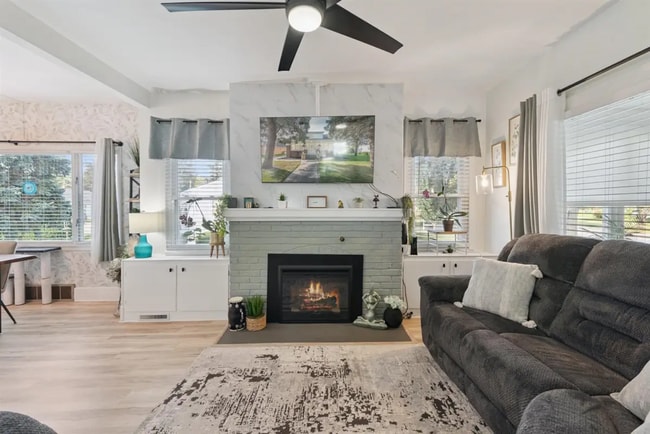 1108 Hawthorne Ave, Unit 1