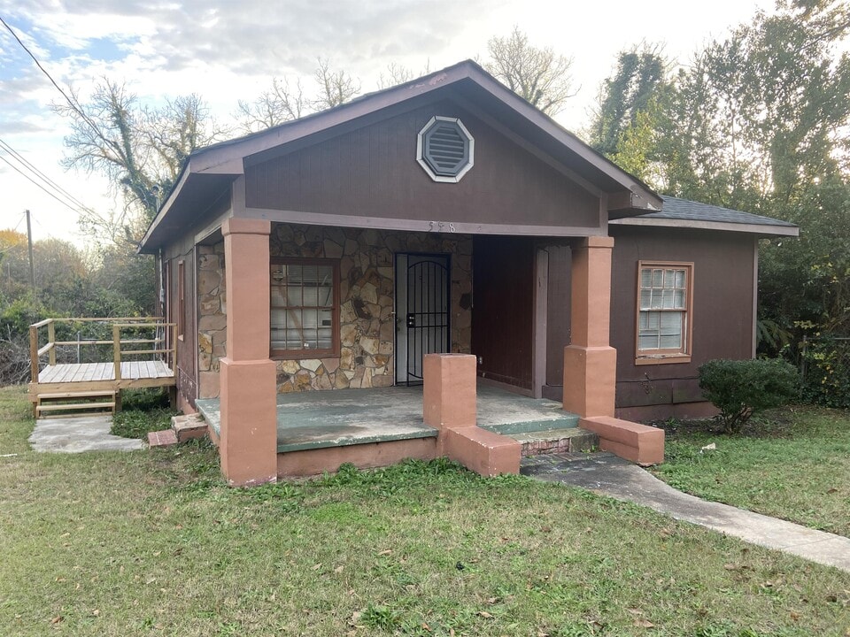 558 Cleveland St in Macon, GA - Foto de edificio