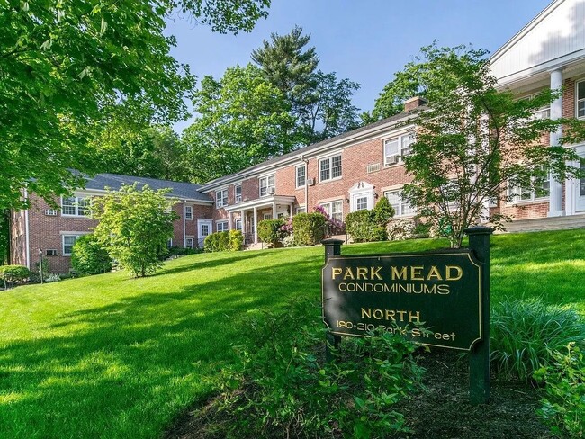 property at 206 Park St