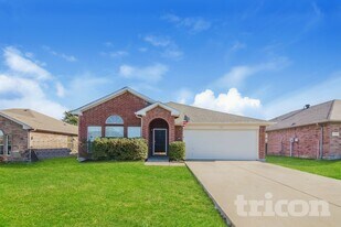 1700 Bob Dr in Royse City, TX - Building Photo