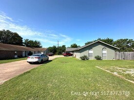 2402 Parker Cir in Georgetown, TX - Building Photo
