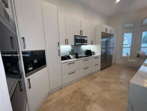 5283 SW 33rd Way in Fort Lauderdale, FL - Building Photo - Building Photo