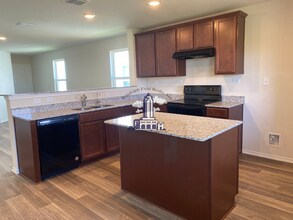 6231 Windy Grn in San Antonio, TX - Building Photo - Building Photo