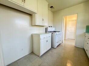 4514 New York Ave, Unit 4514 in La Crescenta, CA - Foto de edificio - Building Photo