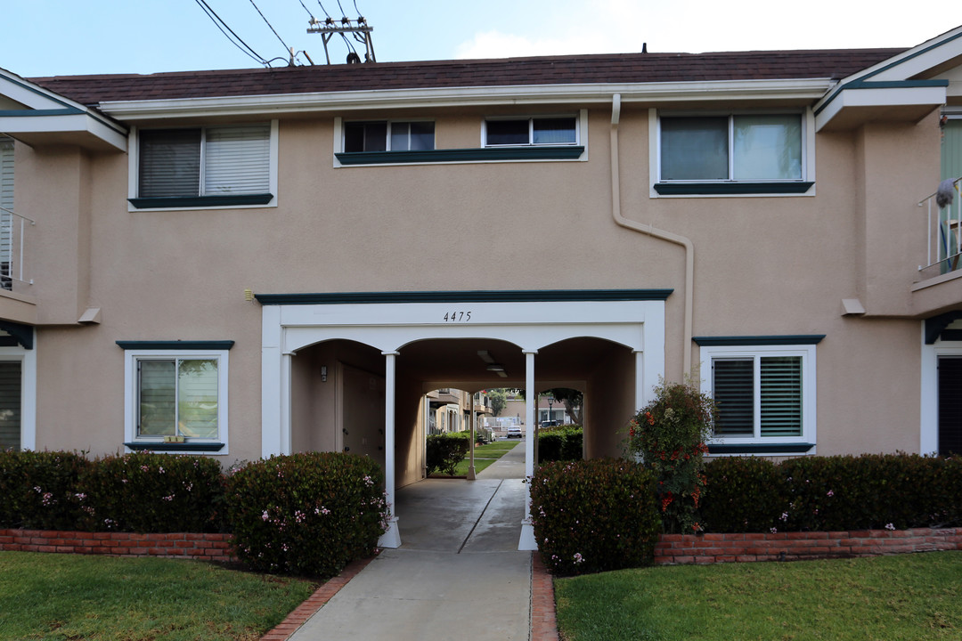 Westwood Village in La Mesa, CA - Building Photo