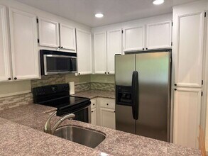 2513 La Terrace Cir in San Jose, CA - Building Photo - Building Photo