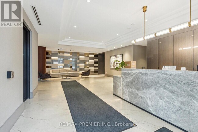 55 Duke St W in Kitchener, ON - Building Photo - Building Photo