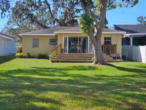 6112 River Rd in New Port Richey, FL - Building Photo - Building Photo