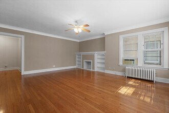 811 Dobson St in Evanston, IL - Building Photo - Building Photo