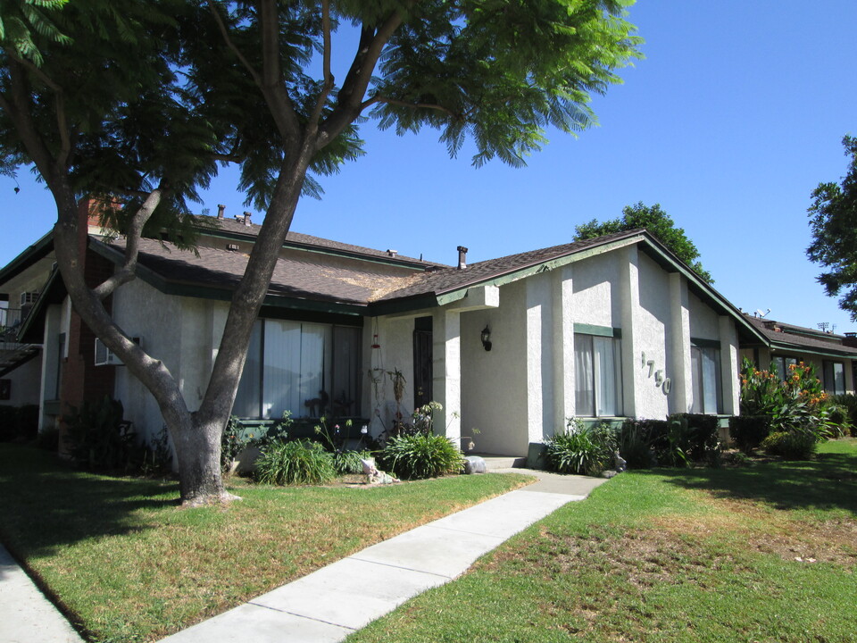 8750 Lomita Dr in Rancho Cucamonga, CA - Building Photo