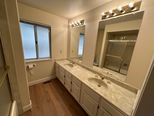 4234 Hillview Dr in Pittsburg, CA - Building Photo - Building Photo