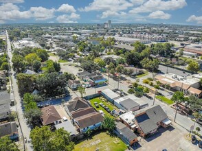 305 N Live Oak St in Houston, TX - Building Photo - Building Photo