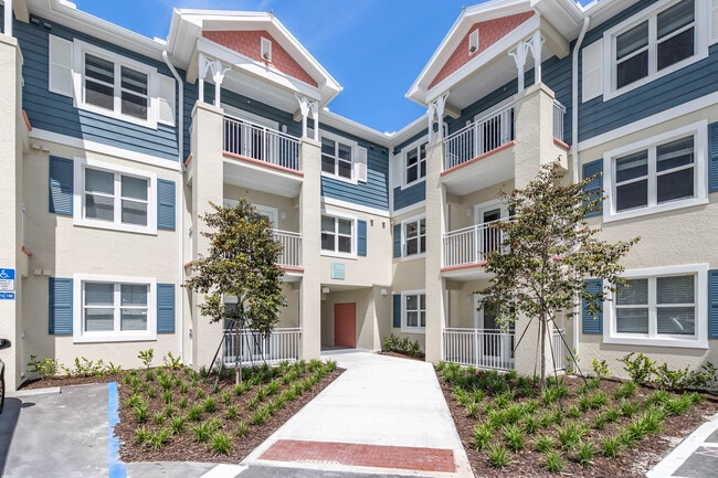 Lofts at Bahama Village in Key West, FL - Foto de edificio - Building Photo