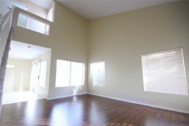 property at 3440 Middle View Dr