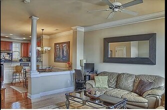 960 Gardners Way in Cornelius, NC - Foto de edificio - Building Photo