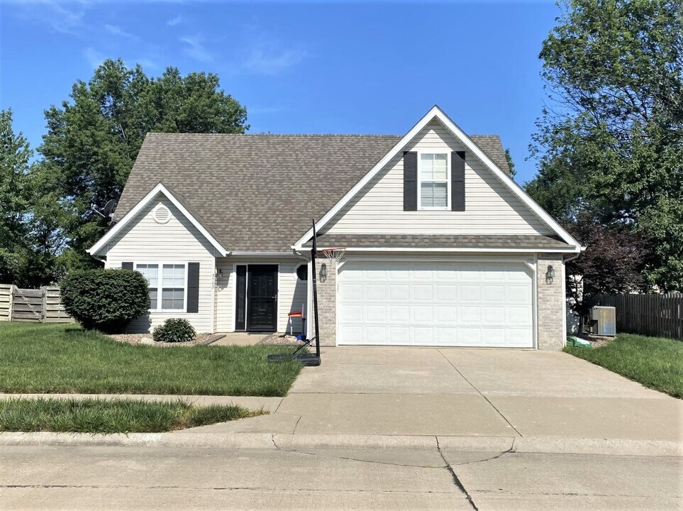 3703 Lupine Dr in Columbia, MO - Building Photo