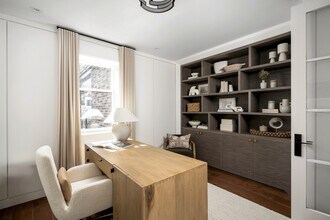 23 Douglas Dr in Toronto, ON - Building Photo - Building Photo