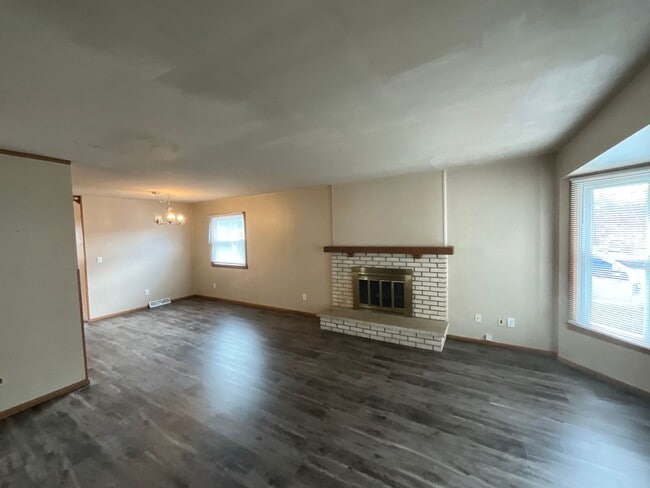 3850 S 75th St in Milwaukee, WI - Building Photo - Building Photo