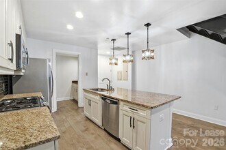 701 Royal Ct in Charlotte, NC - Building Photo - Building Photo