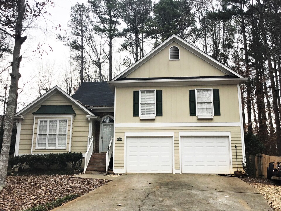 2245 Kilmory Dr NW in Kennesaw, GA - Building Photo