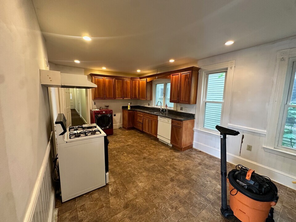602 Putnam Ave in Cambridge, MA - Building Photo