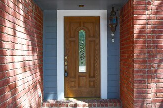 1643 Beaconshire in Houston, TX - Building Photo - Building Photo