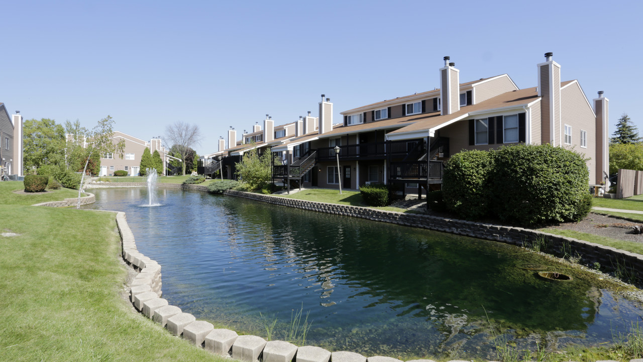 Haven on Long Grove in Aurora, IL - Foto de edificio