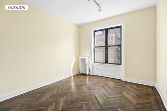 880 W 181st St in New York, NY - Building Photo - Building Photo