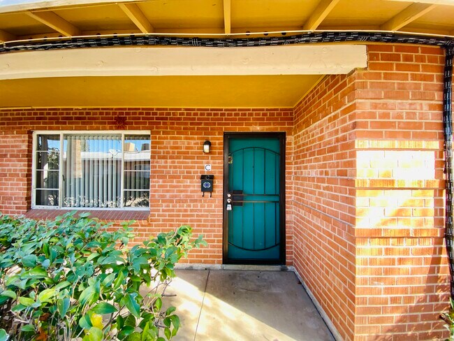 2703 E Copper St in Tucson, AZ - Building Photo - Building Photo