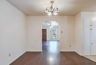 1517 Fox St in Bossier City, LA - Foto de edificio - Building Photo