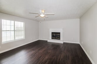 2175 Red Rose Ln in Loganville, GA - Building Photo - Building Photo