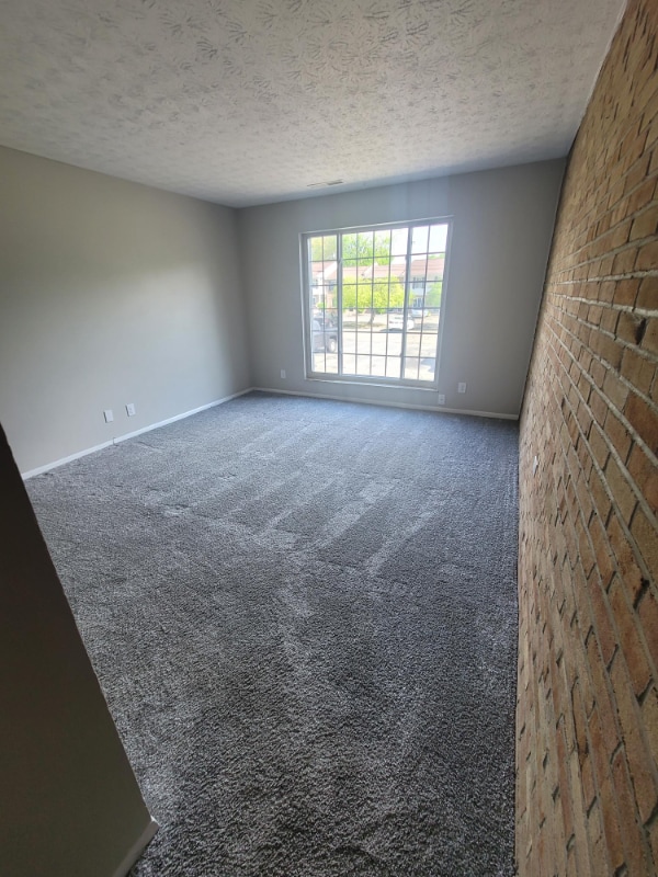 property at 1101 W Maple St