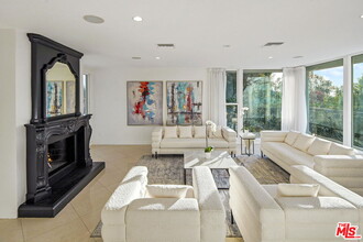 9620 Highridge Dr in Beverly Hills, CA - Building Photo - Building Photo