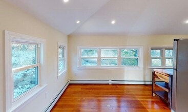 17 Lyndale Ave in Gloucester, MA - Building Photo - Building Photo