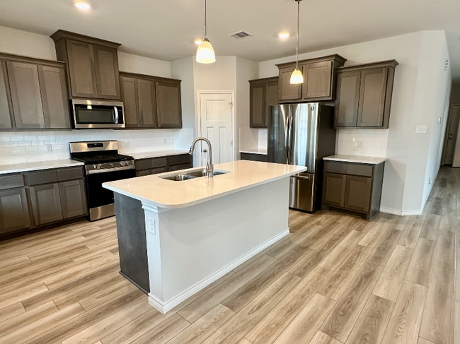 810 Mineral Wells Ln in College Station, TX - Building Photo - Building Photo