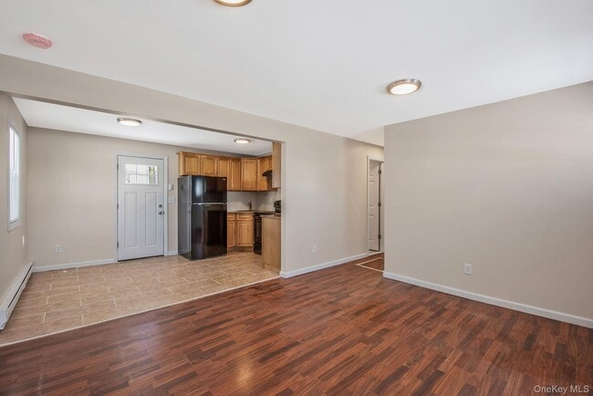 703 Provost Ave in Bellport, NY - Building Photo - Building Photo