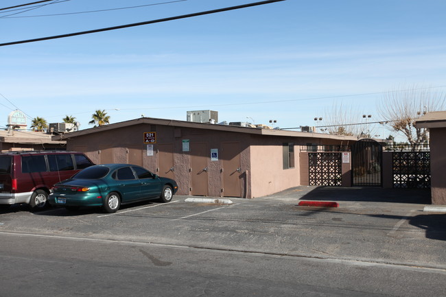 Casa De Catalina in Las Vegas, NV - Foto de edificio - Building Photo