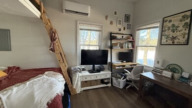 60 Fox Ln in Auburn, NH - Building Photo - Building Photo