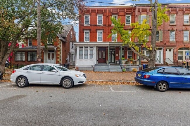 329 E Union St in Burlington, NJ - Building Photo - Building Photo