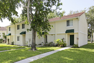 George Washington Carver Apartments in Naples, FL - Foto de edificio - Primary Photo