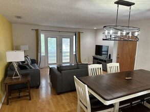 7429 Daniel Webster Dr in Winter Park, FL - Building Photo - Building Photo